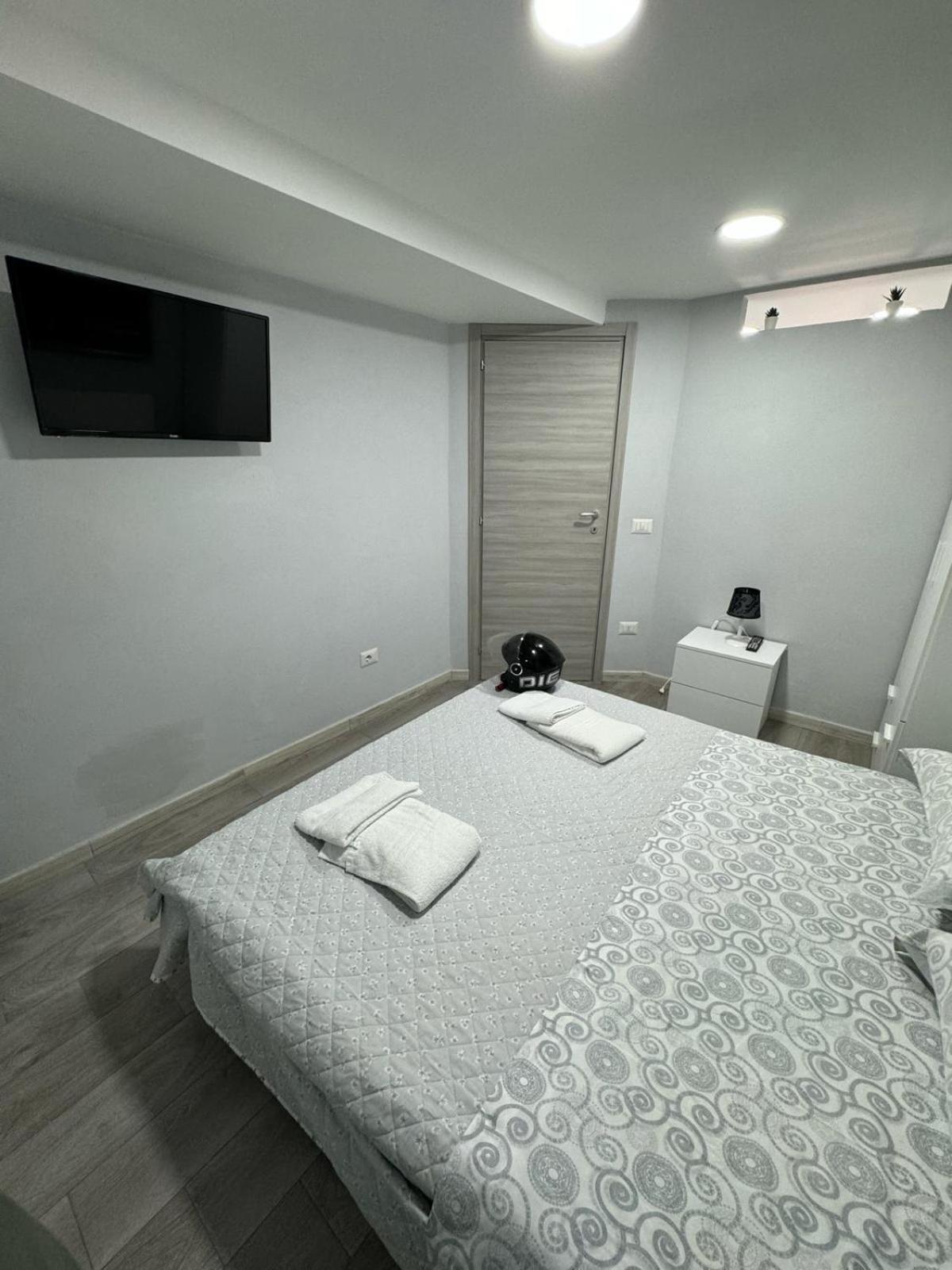 House Montesanto 11 Apartment