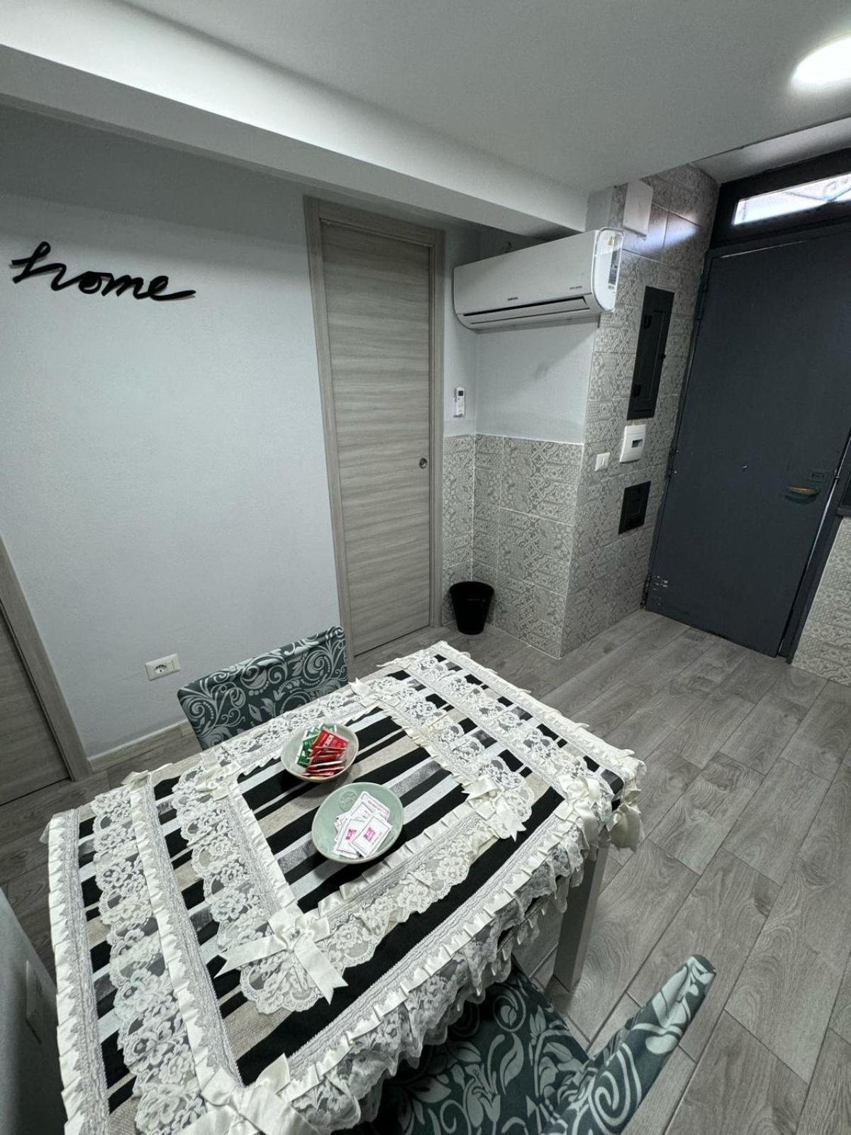 House Montesanto 11 Apartment *